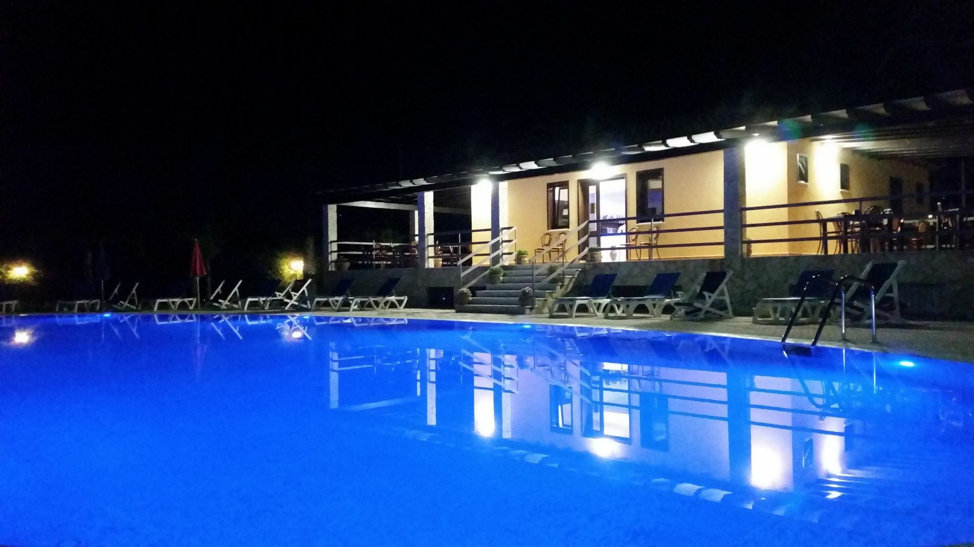 Residence Hydria Кампофеличе ди Рокела Екстериор снимка