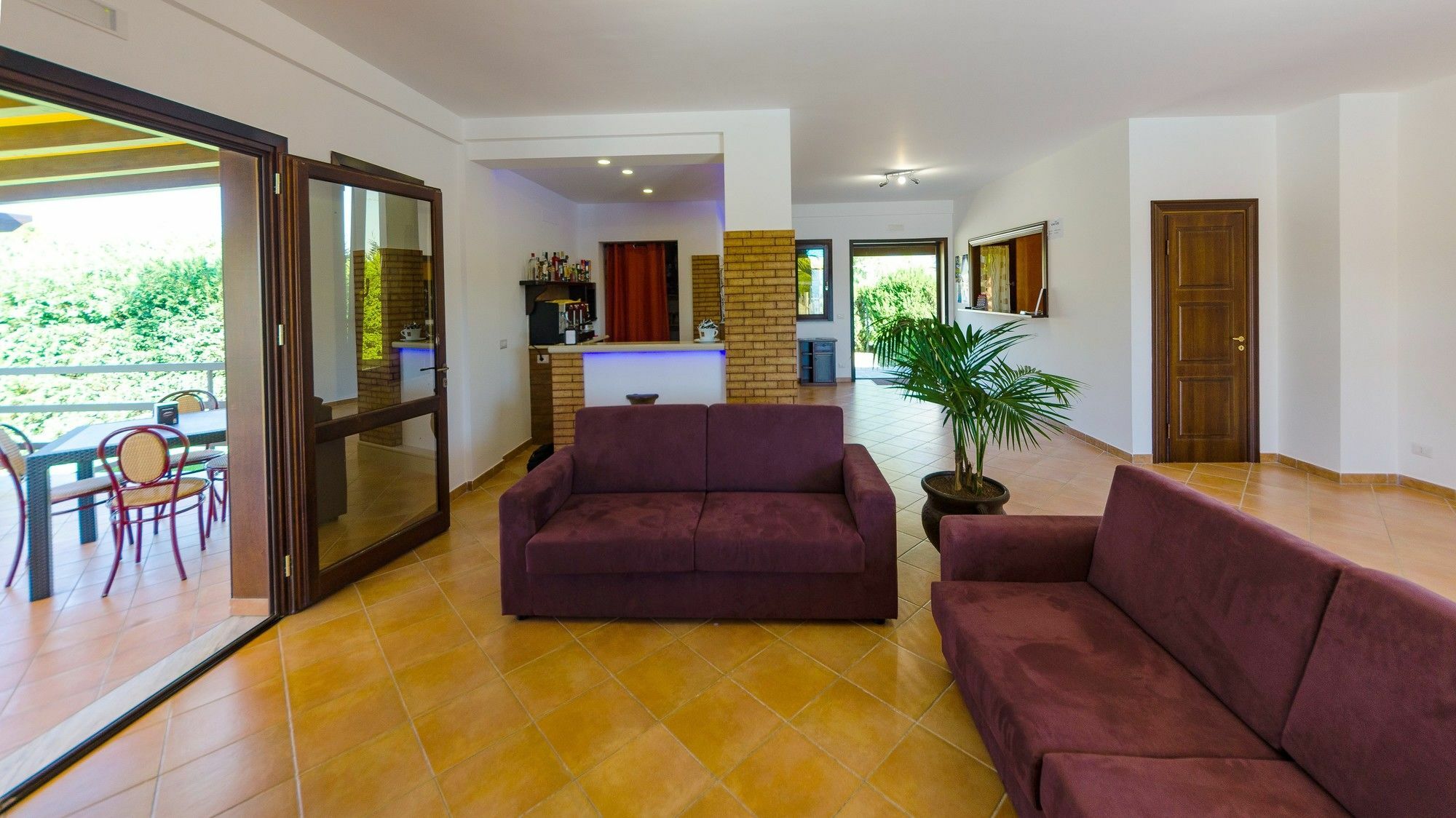 Residence Hydria Кампофеличе ди Рокела Екстериор снимка